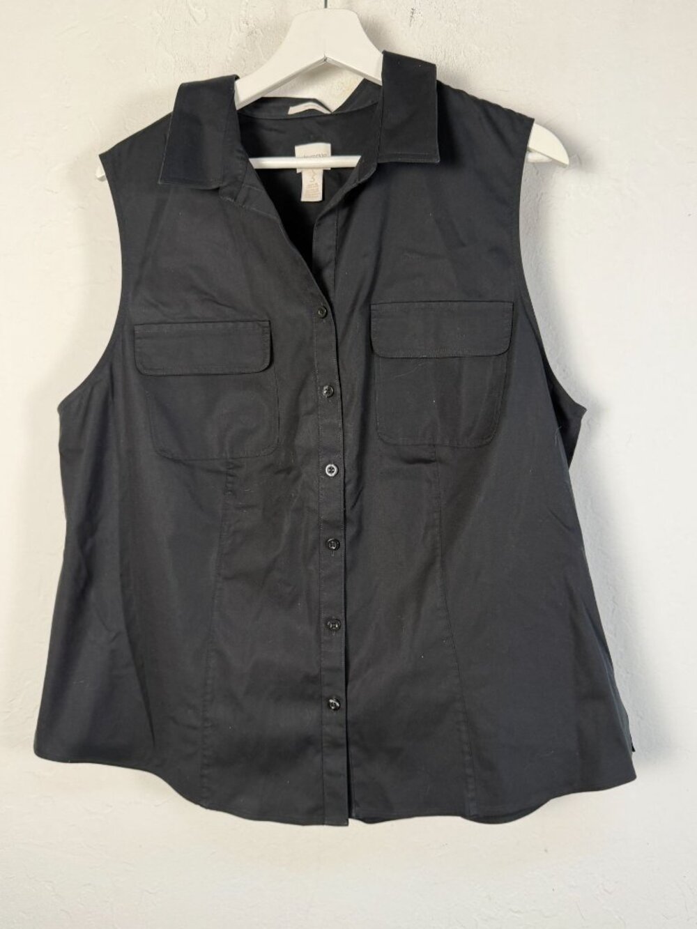 Chico's Womens Black Sleeveless Button-Up No-Iron Blouse Shirt Pockets Size 3